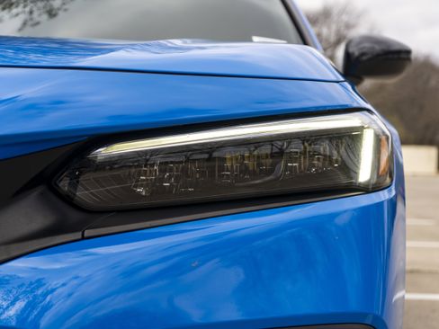 Used 2023 Honda Civic Sport image 11