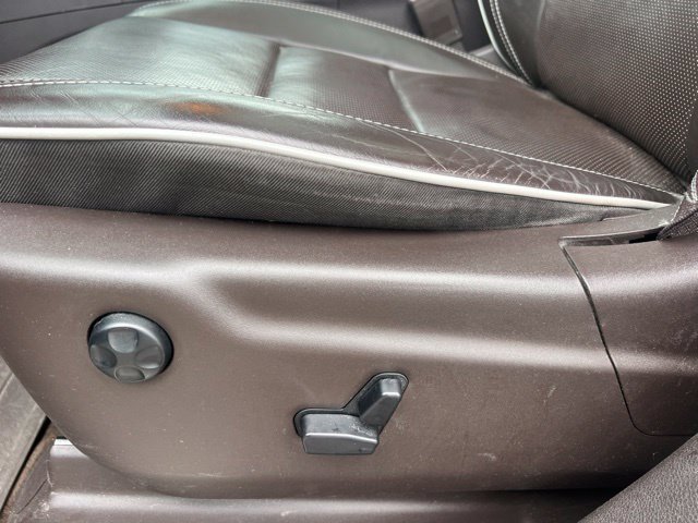 Used 2018 Jeep Grand Cherokee Overland AWD/4WD image 25