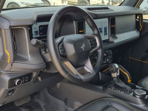Used 2024 Ford Bronco Badlands AWD/4WD image 13