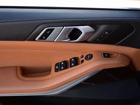 Used 2023 BMW X5 xDrive40i image 14