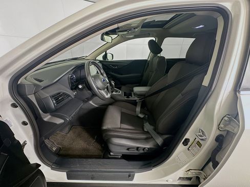 Used 2025 Subaru Outback Premium AWD/4WD image 13