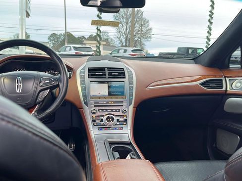 Used 2018 Lincoln MKZ Black Label w/ Technology Package image 13