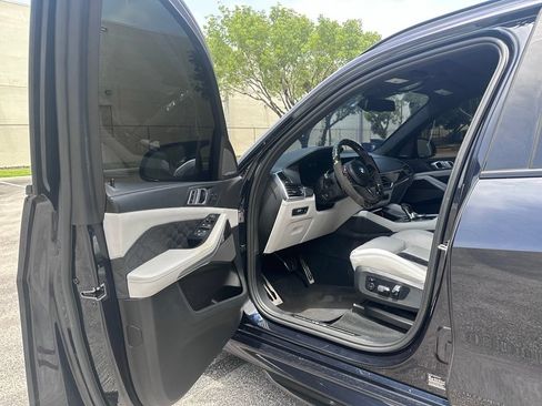 Used 2022 BMW X5 M w/ Competition Package 2 AWD/4WD image 53