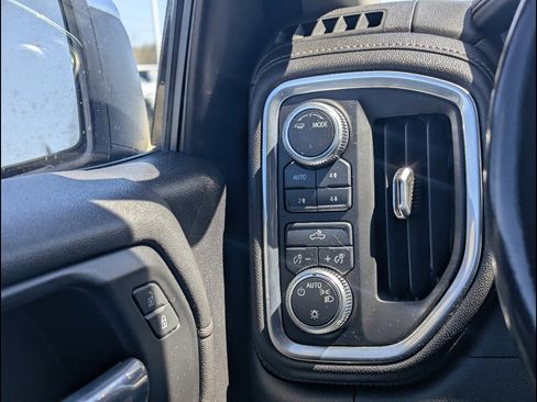 Used 2021 GMC Sierra 1500 SLE w/ X31 Off-Road Package image 29