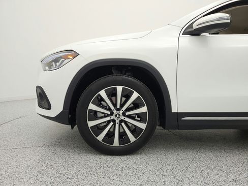 Certified 2023 Mercedes-Benz GLA 250 4MATIC image 17