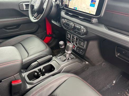 New 2026 Jeep Wrangler Unlimited Rubicon image 14