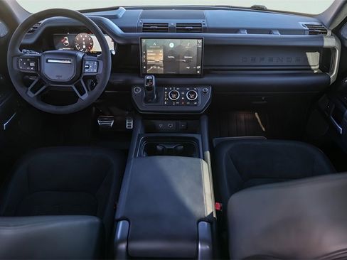 Used 2023 Land Rover Defender 110 V8 image 28