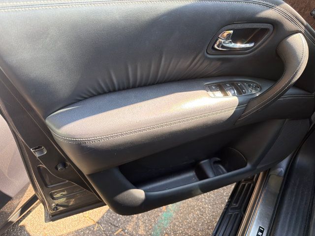 Used 2017 INFINITI QX80 2WD w/ Driver Assistance Package image 6