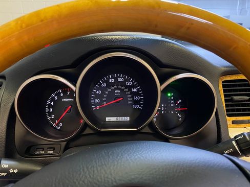 Used 2005 Lexus SC 430 Convertible RWD image 13