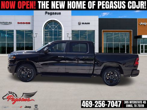 New 2026 RAM 1500 Express AWD/4WD image 3