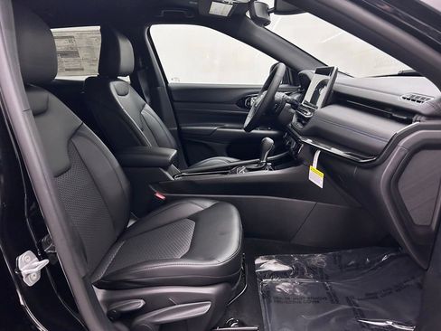 New 2026 Jeep Compass Latitude image 17