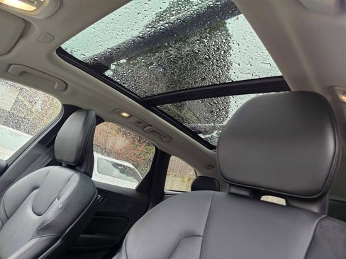 Certified 2025 Volvo XC60 B5 Core w/ Protection Package Premier image 25