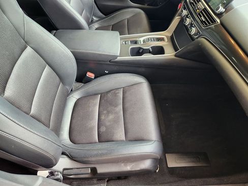 Used 2019 Honda Accord Sport image 13