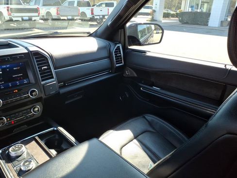 Used 2021 Ford Expedition Max Limited image 13