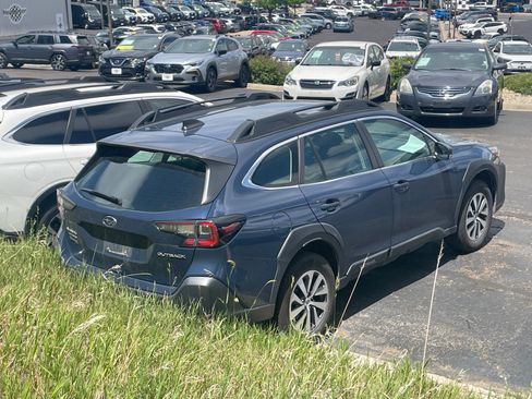 Used 2024 Subaru Outback AWD/4WD image 3