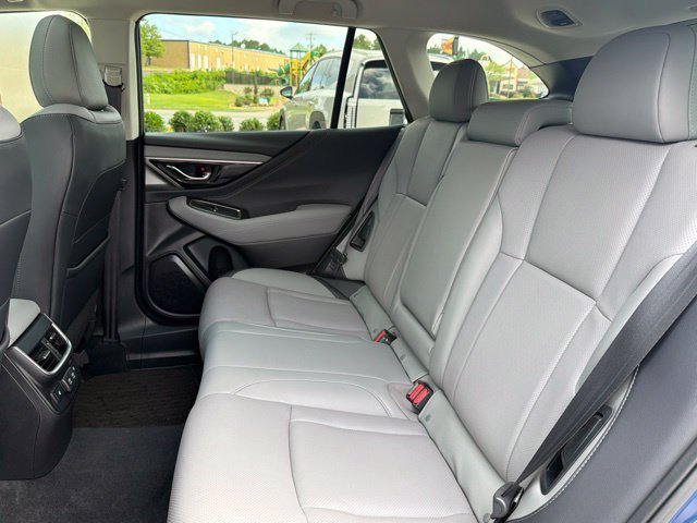 Used 2022 Subaru Outback Limited AWD/4WD image 29