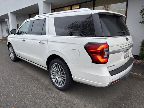 Used 2023 Ford Expedition Max Platinum image 3