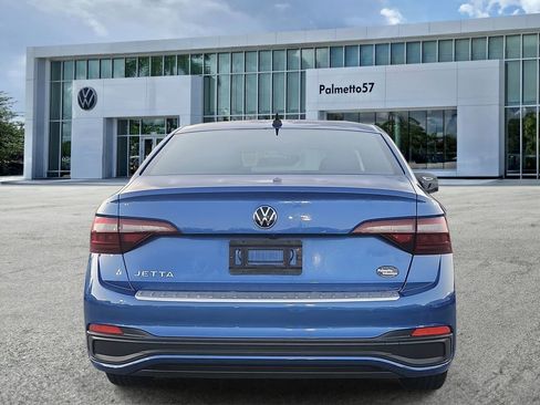 Used 2023 Volkswagen Jetta Sport image 5