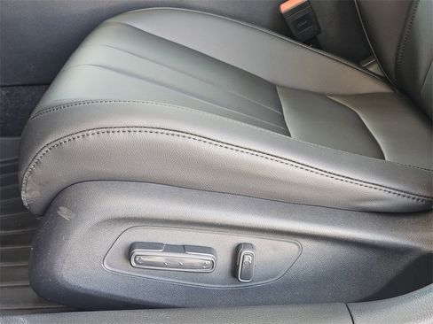 New 2025 Acura Integra image 24