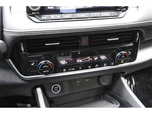 Certified 2022 Nissan Rogue SV w/ SV Premium Package image 22