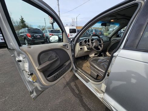Used 2001 Chrysler PT Cruiser image 17