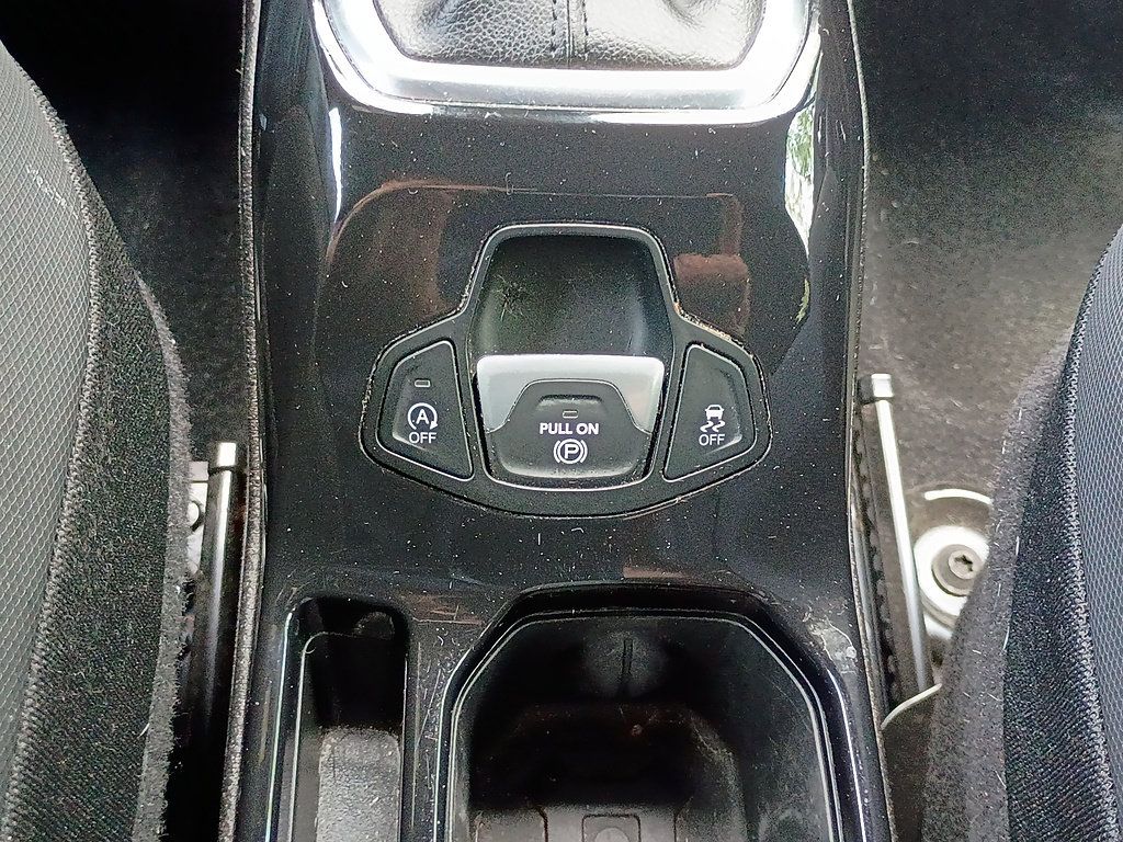 Used 2022 Jeep Renegade Altitude w/ Convenience Group AWD/4WD image 23