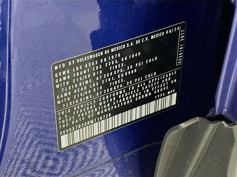 Used 2024 Volkswagen Taos SE image 12