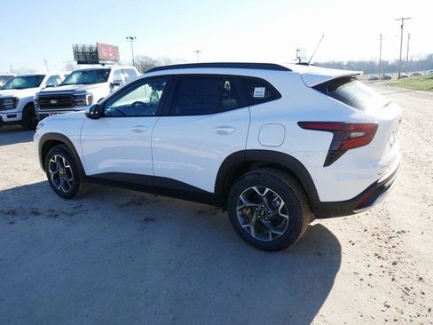 New 2026 Chevrolet Trax LT image 5