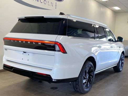 New 2026 Lincoln Navigator L Black Label AWD/4WD image 40
