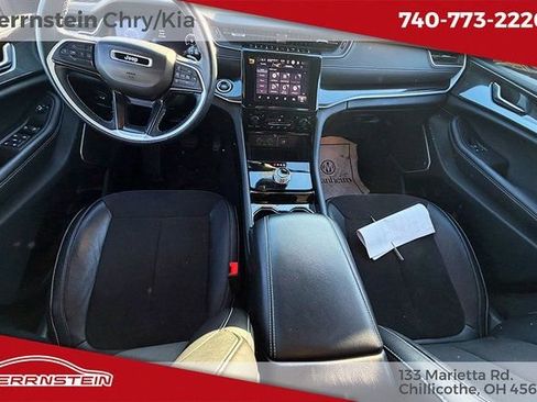 Used 2022 Jeep Grand Cherokee Altitude image 12