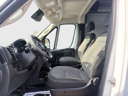 Used 2023 RAM ProMaster 3500 w/ Driver Convenience Group FWD image 9