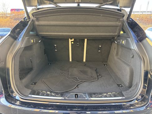 Used 2026 Jaguar F-PACE R-Dynamic S image 23