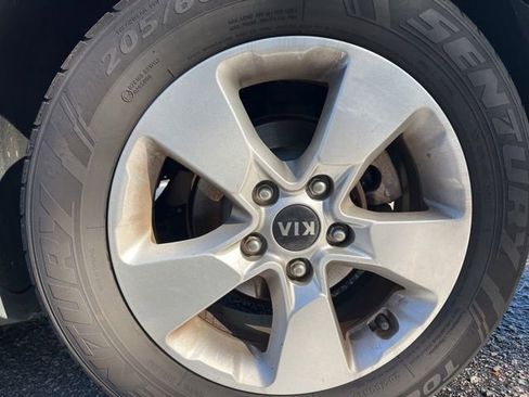 Used 2017 Kia Soul w/ Convenience Package image 18