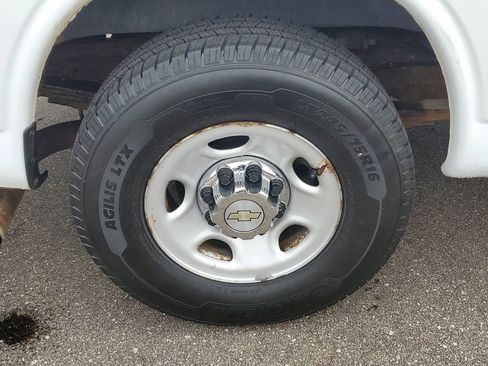 Used 2014 Chevrolet Express 2500 w/ Express Access Plus Package image 5