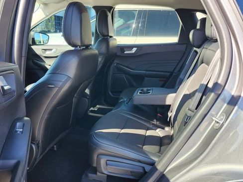 Used 2023 Ford Escape SE FWD image 11