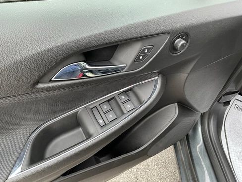 Used 2018 Chevrolet Cruze LT w/ Convenience Package image 14