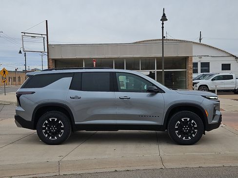New 2026 Chevrolet Traverse Z71 w/ Driver Confidence Package AWD/4WD image 5