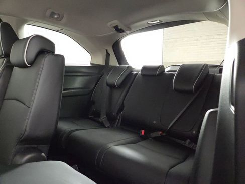 New 2026 Honda Odyssey Touring image 4