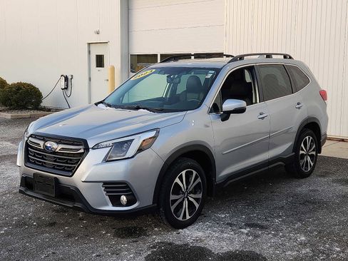 Used 2023 Subaru Forester Limited image 3