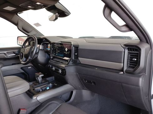 Used 2023 Chevrolet Silverado 1500 ZR2 w/ Technology Package AWD/4WD image 11