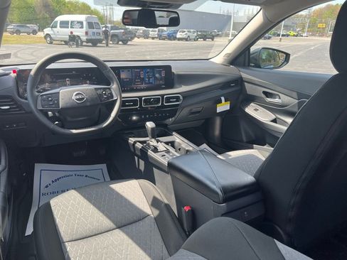 New 2026 Nissan Sentra SV w/ SV Convenience Package FWD image 12