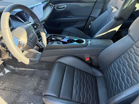 Used 2024 Audi e-tron GT Prestige w/ Prestige Package image 5