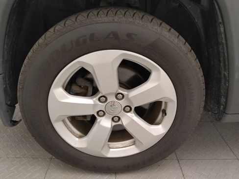 Used 2020 Jeep Compass Latitude FWD image 31