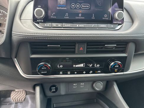 Certified 2026 Nissan Rogue SV image 19