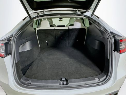 Used 2021 Tesla Model Y 2WD image 28