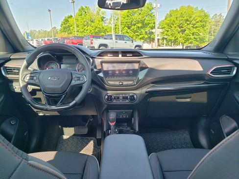 Used 2022 Chevrolet TrailBlazer RS w/ Sun and Liftgate Package FWD image 34