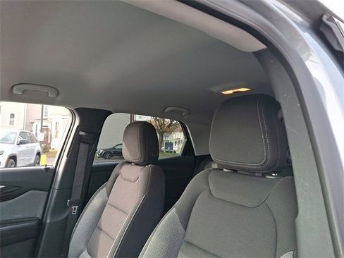 Used 2025 Chevrolet TrailBlazer LT image 13