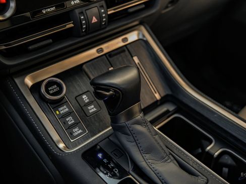 Used 2025 Lexus GX 550 image 54