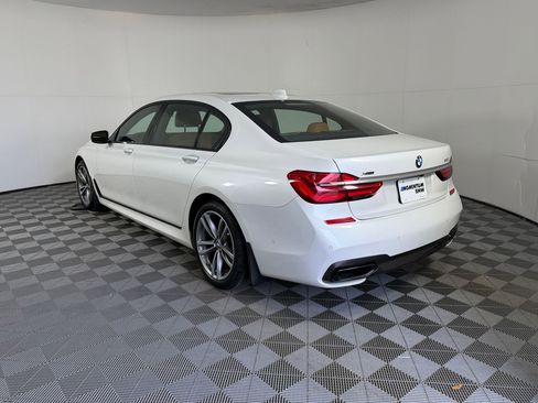 Used 2018 BMW 750i xDrive AWD/4WD image 3