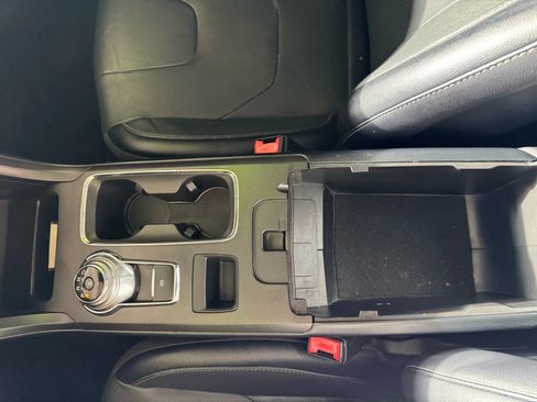 Used 2020 Ford Fusion Titanium image 15